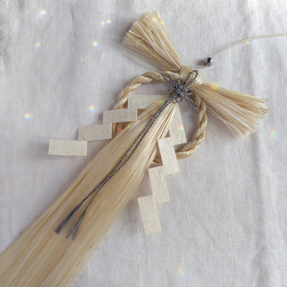 精麻の紙垂しめ縄 精麻しめ縄龍 紙垂 水晶10mm宝珠付き