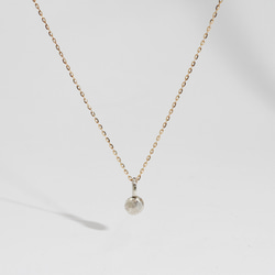 「新しい自分になれる」　tiny moon necklace　真鍮／シルバー999（チェーン：K10） 4枚目の画像