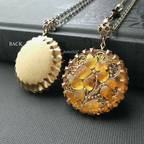 桔梗 ヴィンテージ王冠台座 チェコガラスボタン 27mm ペンダント