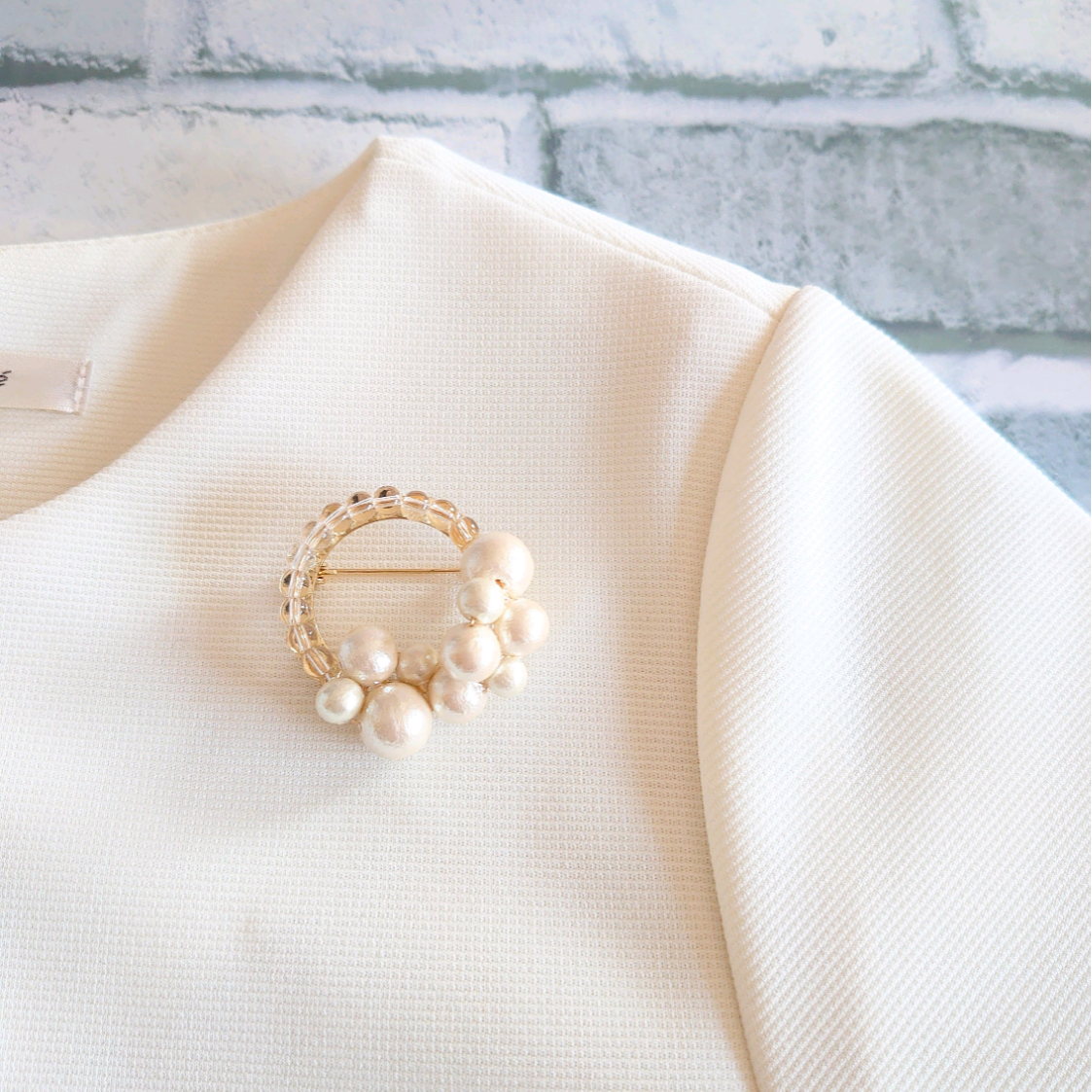 ＊粒々ガラスとつやつやコットンパールの果実リース＊ブローチ コサージュ