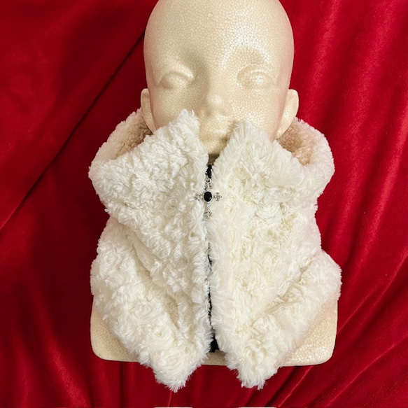 小顔効果も♪もふもふ♡ 白黒 ネックウォーマー 1枚目の画像
