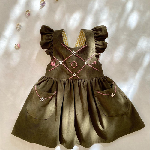 新作2024【80〜140 受注製作】カーキブラウン／ 手刺繍のコーデュロイ