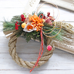 お正月飾り❁しめ縄リース❁造花アレンジメント アーティフィシャルのしめ縄飾り どんど焼きに出す？出さない？お花を