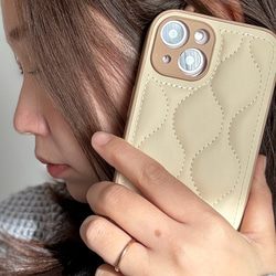 ✳︎iPhone15シリーズ対応✳︎　quilting スマホショルダー　【beige/brown】【k】 12枚目の画像