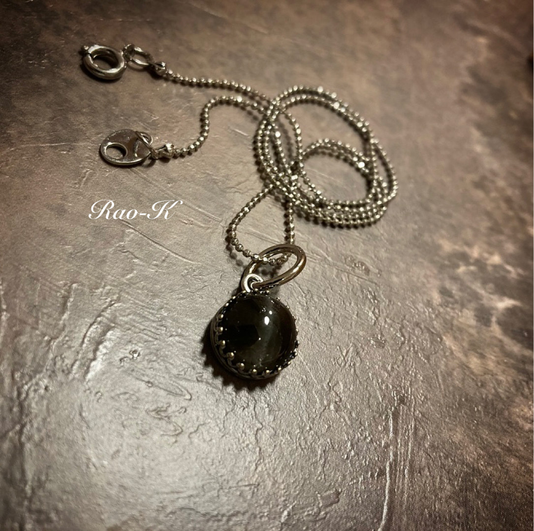 ✨always be yourself!アンティーク調ペンダント〜スキャポライト・キャッツアイ