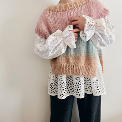 【送料無料】Hand knitted[手編み]アルパカ&モヘアのグラデーションベスト [Creema限定] 2枚目の画像