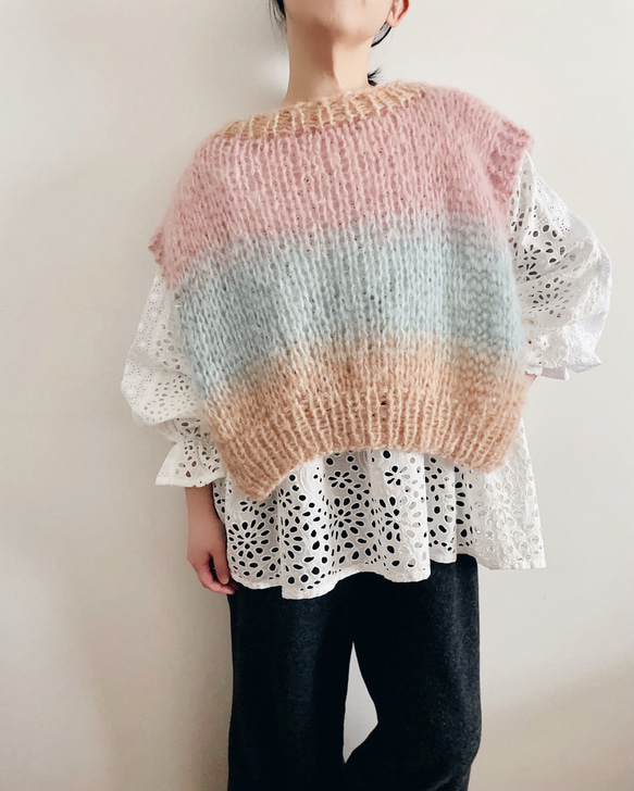 【送料無料】Hand knitted[手編み]アルパカ&モヘアのグラデーションベスト [Creema限定] 1枚目の画像