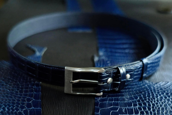 [オーダー作製］本藍染アリゲーターウエ　高級ワニ革使用ウエストベルト　手縫い　　タロコダイル　エキゾチックレザー　ベルト 5枚目の画像
