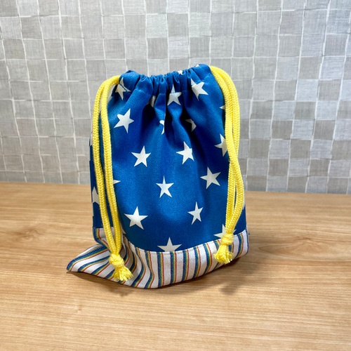 再販…】23×19 25×19 選べる4色星柄巾着袋(コップ袋・給食袋・箸)・片紐