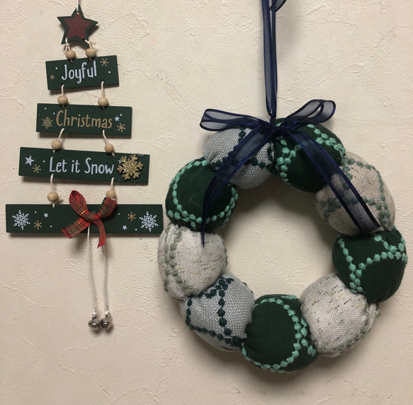 ミナペルホネン ファブリリース クリスマスリース タンバリン グリーン