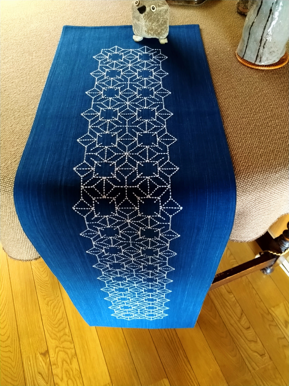 青木湖刺し子　テーブルランナー奴つなぎ 