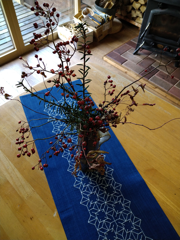 青木湖刺し子　テーブルランナー奴つなぎ 