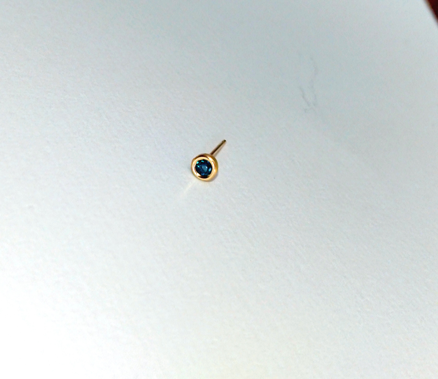 Aliceプロフ必読様 K18地金　ベキリーブルーガーネット　ピアス 楽天市場】K18/PT ベキリーブルーガーネット ボディピアス