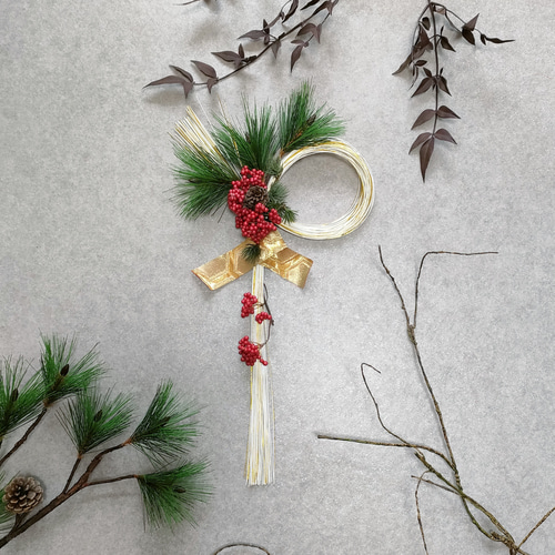 松と南天のお正月飾り しめ縄 しめ飾り 松 南天 水引き シンプルな