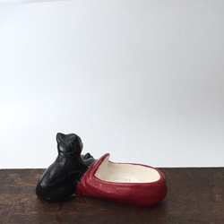 new  black cat figure / アンティークブラックキャット 猫おきもの 黒猫と赤い靴　ジュエリーケー 3枚目の画像