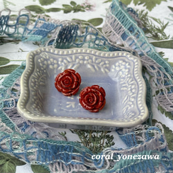 赤い薔薇のピアス　イソバナサンゴ　ポストK14WG R51216H2 1枚目の画像