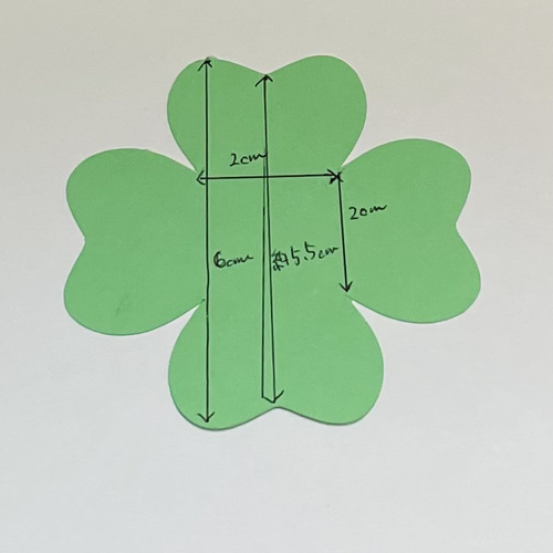 ①『6cm』四葉のクローバー コメントカード、メッセージカード 21枚