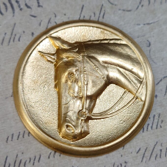 BEHOLD− 馬 コイン 1個 真鍮製 アメリカ製 パーツ スタンピング ヴィンテージ風 3枚目の画像