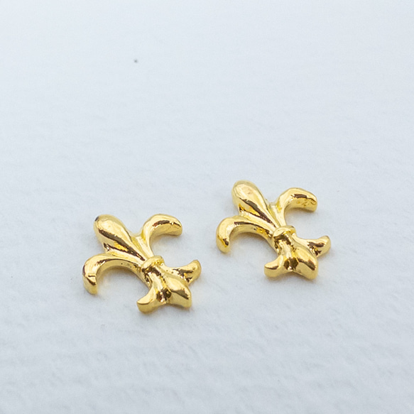 ＊10個＊ メタルカボション フルール·ド·リス 8x4mm 合金製 金色 ゴールド na038 2枚目の画像