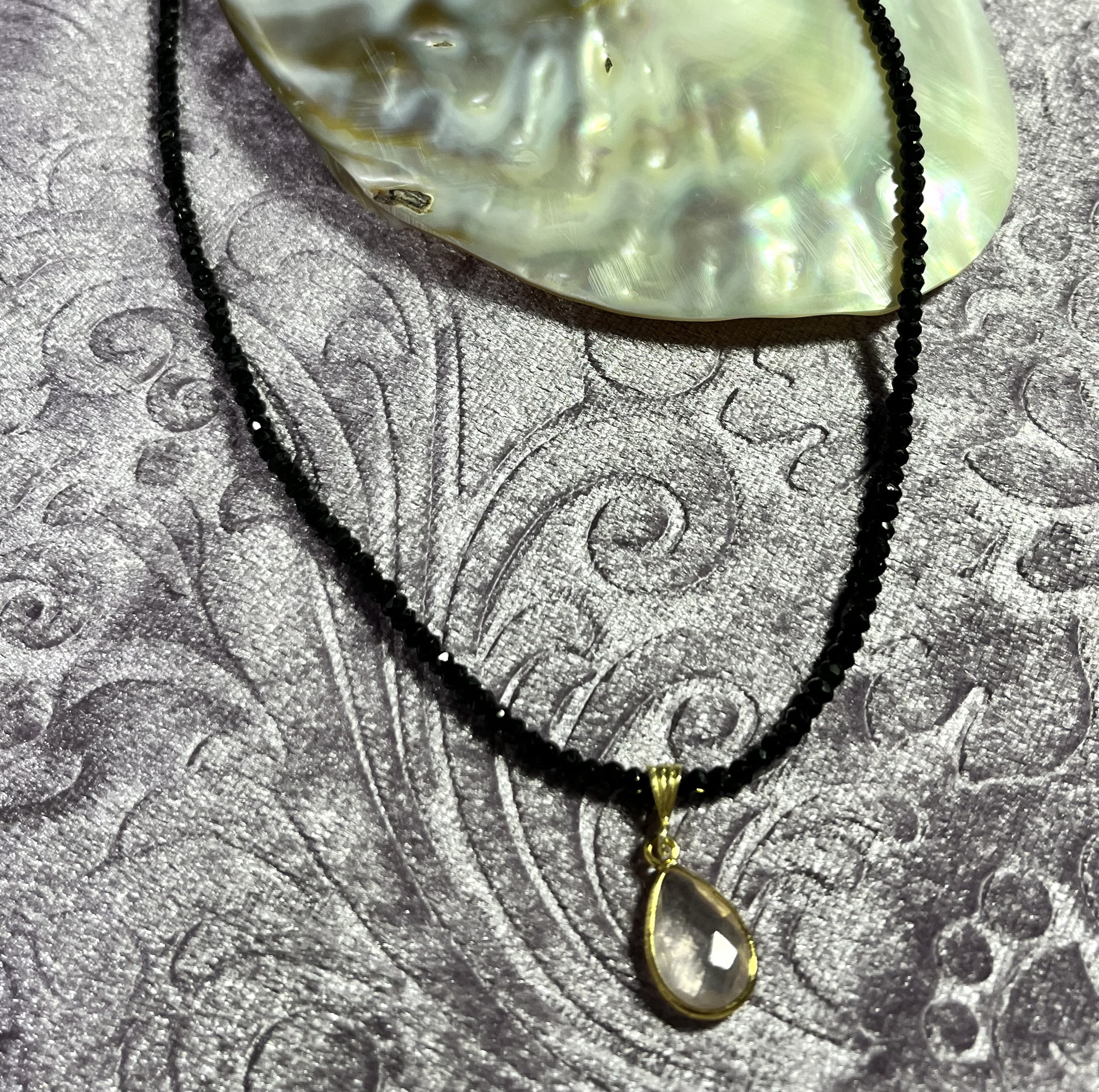 ♡聖なる夜に♡スピネル&ローズクォーツネックレス