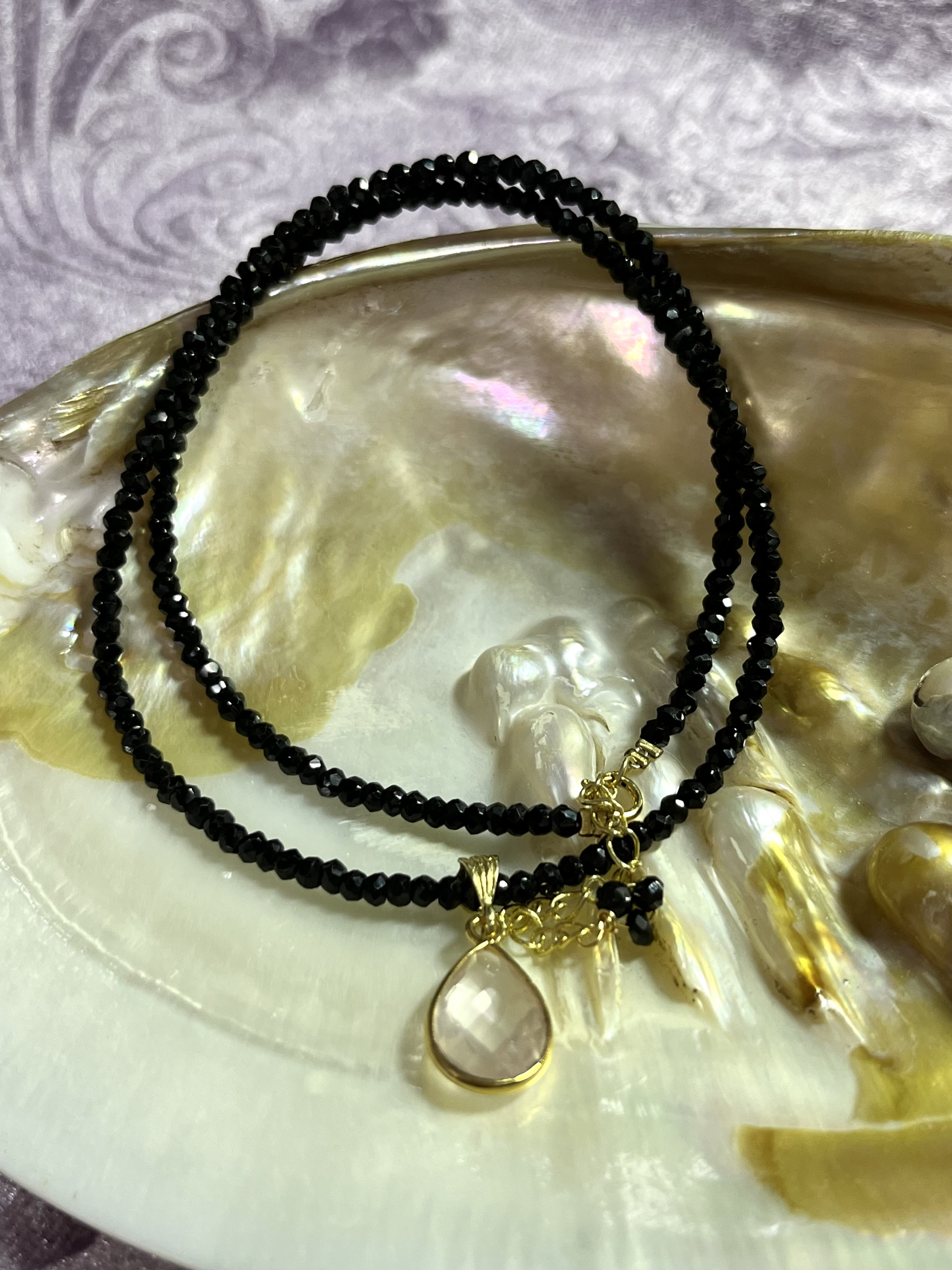 ♡聖なる夜に♡スピネル&ローズクォーツネックレス