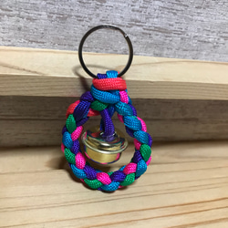 キーホルダー  タッセル  キラキラ  鈴付き⭐️⭐️ハンドメイド キーホルダー タッセル キラキラ 鈴付きハンドメイド Amazon.co.jp: [F