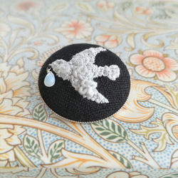 刺繍ブローチ『white flower pigeon』～バチカン付き 4枚目の画像