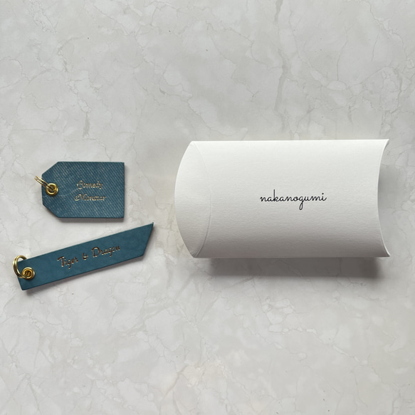 ネームタグ エスコートカード　キーホルダー 名入れ　箔押しいたします　バッグチャーム 8枚目の画像