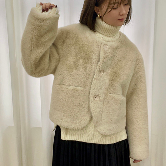 sssベージュ ファーショートジャケット ベージュ ファーショートジャケット