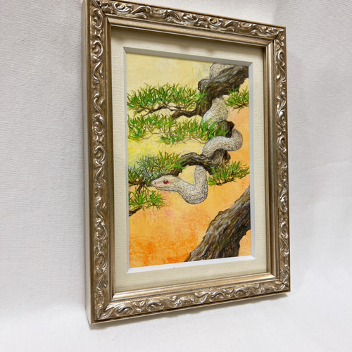 原画】 白蛇 風水 スタンド付 壁掛け 原画 額装 動物画 絵画 原画】 白蛇 風水 スタンド付 壁掛け 原画 額装 動物画 絵画
