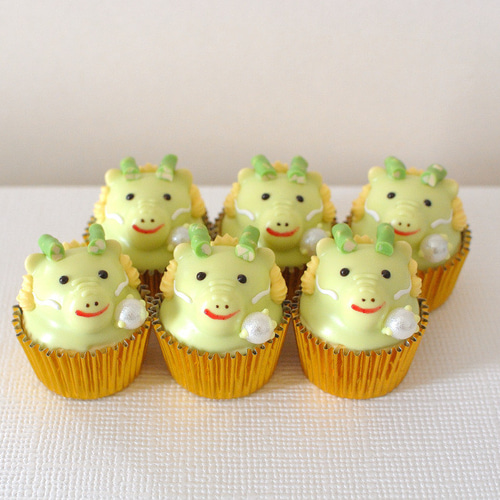 ドラゴン・ケーキ バッグチャーム minatsu 通販 17008166｜Creema