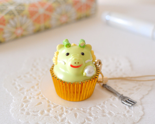 ドラゴン・ケーキ バッグチャーム minatsu 通販 17008166｜Creema