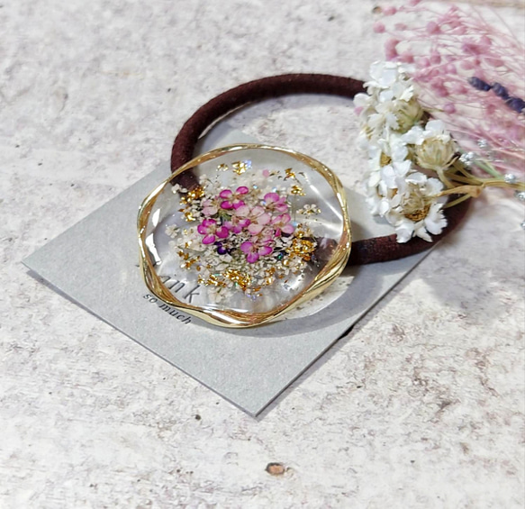 「再販」アリッサムの花束✼　　ウェーブリングヘアゴム 1枚目の画像