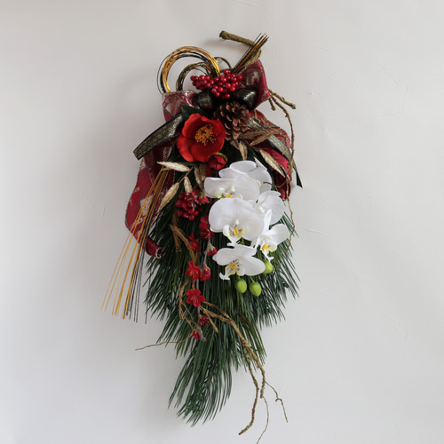 お正月☆若松のスワッグ 胡蝶蘭・椿・梅 アーティフィシャルフラワー