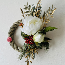 【送料無料　残り1点】白芍薬のお正月飾り(しめ飾り・アーティフィシャル） 2枚目の画像