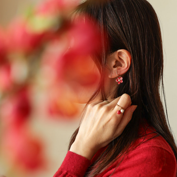 紅白梅花 2way 戒指和耳骨夾 第2張的照片