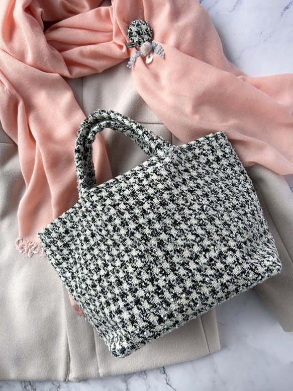 ブローチ付き❤️マチ広めトートバッグ 千鳥格子 デイリー・通勤