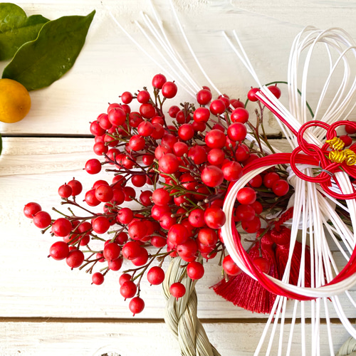 送料無料南天実いっぱい紅白しめ縄 しめ縄・しめ飾り Rosa Cherry 通販