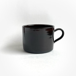 シンプルなマグカップ(ダークブラウン・横長) コーヒーカップ / 陶器 3枚目の画像