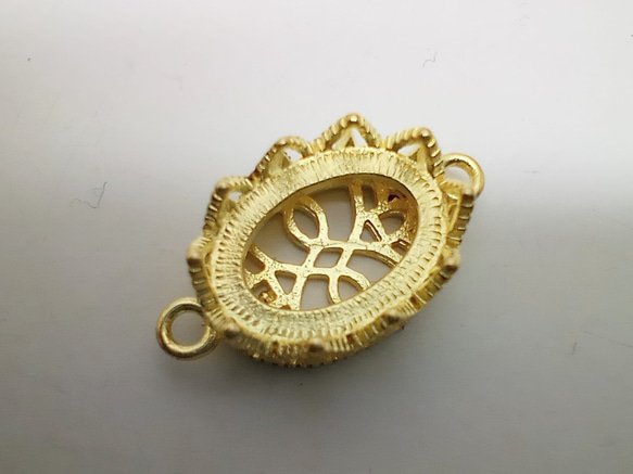 ＜再々販＞14×10mm:ブラス製レース オーバルセッティング2カン（K14メッキ） 1枚目の画像