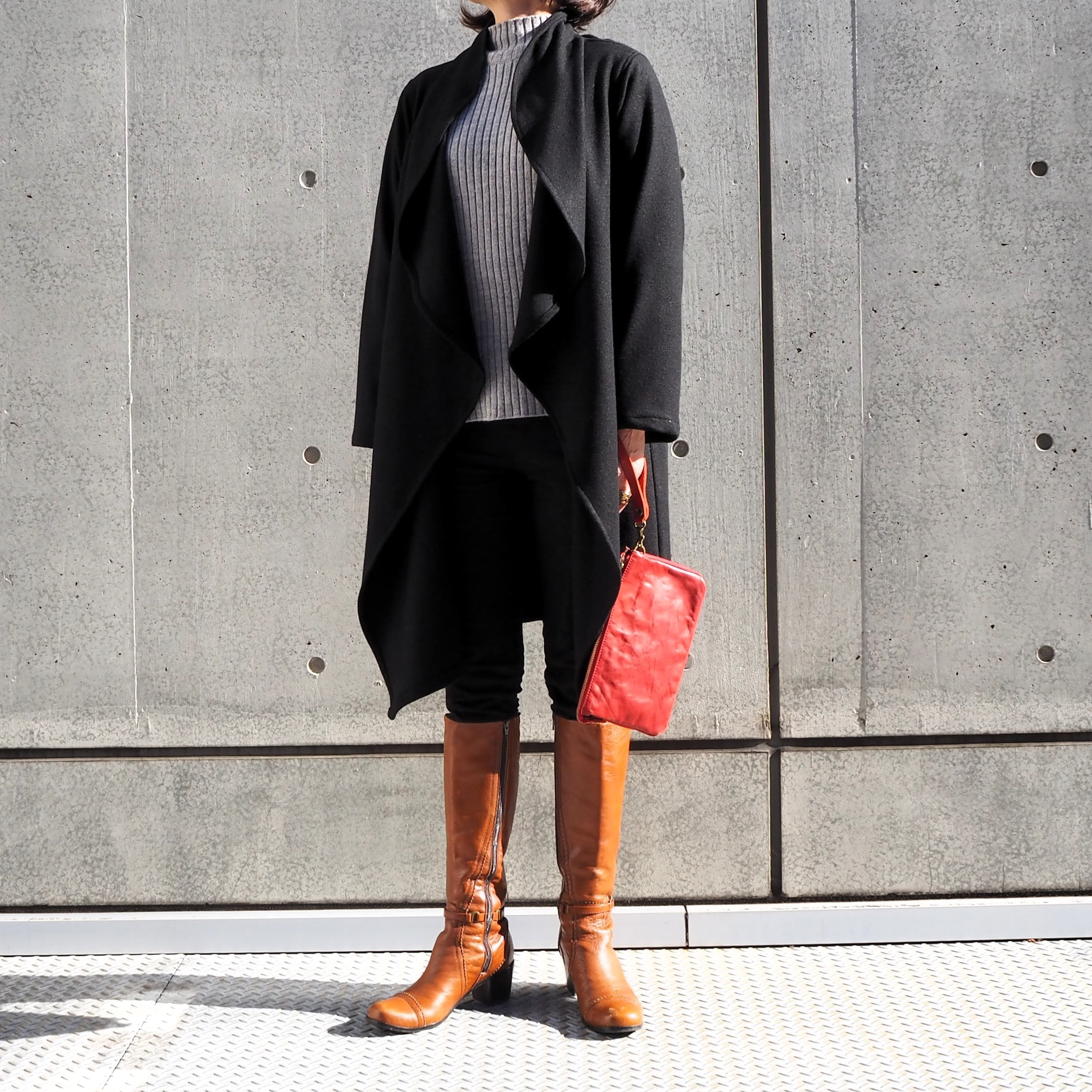 中肉ウールブラック　　　前ドレープコーディガン