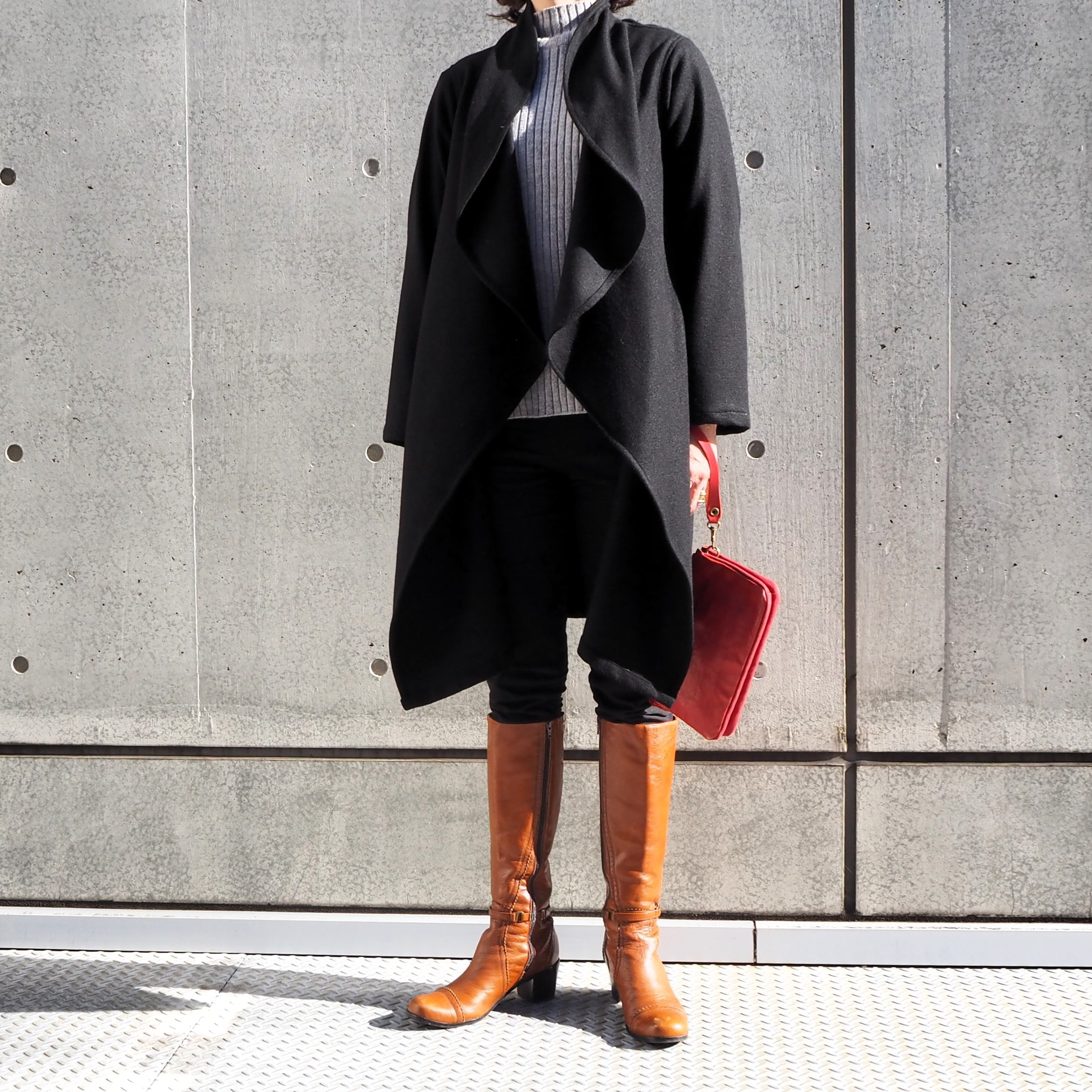 中肉ウールブラック　　　前ドレープコーディガン