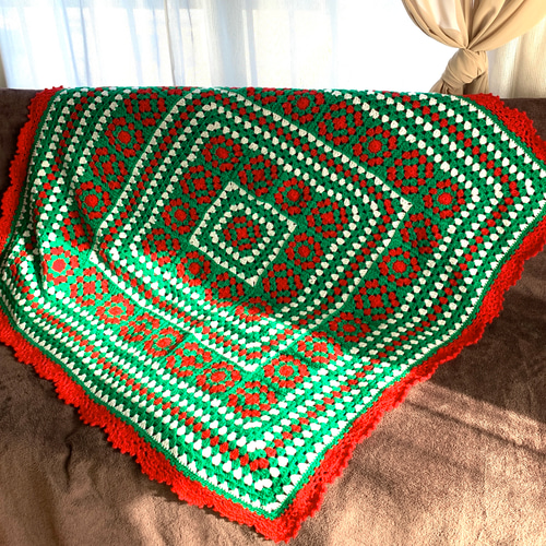 ハンドメイド かぎ針編み グラニースクエア ブランケット ハンドメイド かぎ針編み グラニースクエア ブランケット