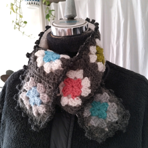 モチーフ編み】暖か裏ボアマフラー マフラー ranco 通販｜Creema  