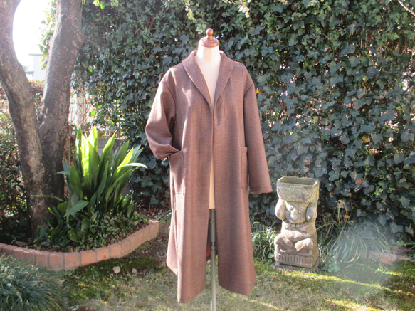 男物ウール着物地から作った　サッと羽織れるコート。 3枚目の画像