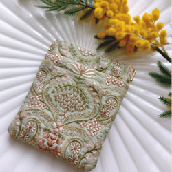 【12㌢バネ口】インド刺繍ポーチ　ミントグリーン　ポーチ　財布　プレゼント　ピルケース 1枚目の画像