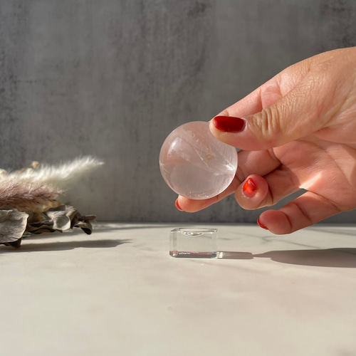 Girasol マダガスカル産【ジラソル／クォーツ 水晶】スフィア（φ39mm