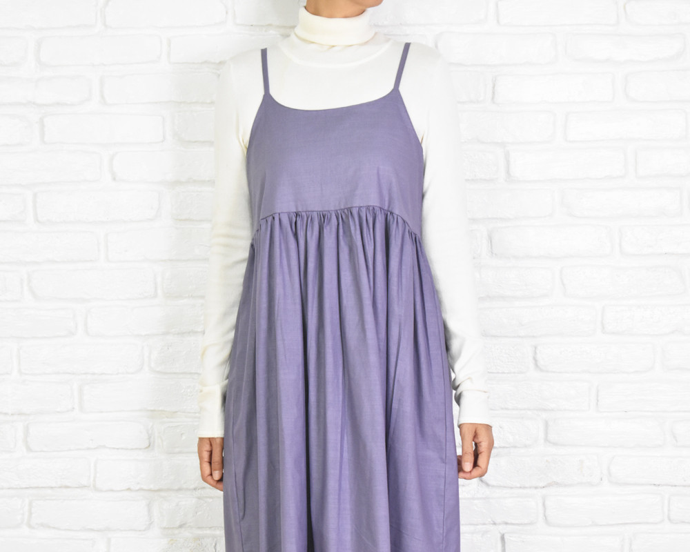【大きいサイズ】コットン素材のキャミソールギャザーワンピース　ジャンパースカート　＜パープル＞