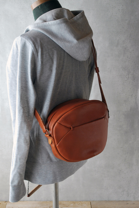 [ワケありな逸品]ショルダーバッグ niwr ［ブラウン］ 6枚目の画像