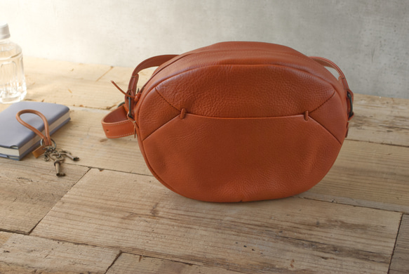 [ワケありな逸品]ショルダーバッグ niwr ［ブラウン］ 1枚目の画像